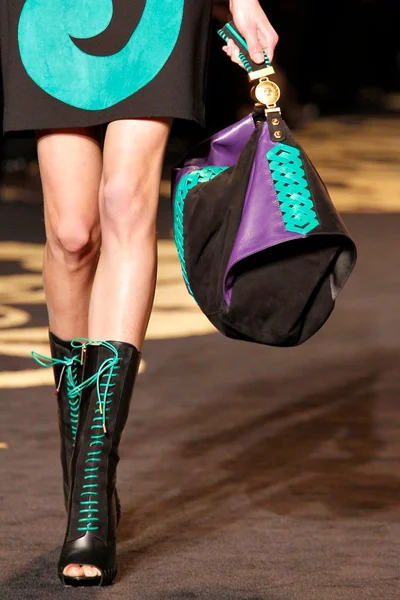 Look 30